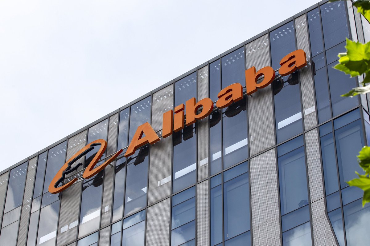 globaltimesnews's tweet photo. Data from #Alibaba’s global sales platform shows:
-Global demand for medical #masks is up 13,769% amid #COVID19 outbreaks
- Demand for hand #sanitizer has soared 7,360%
- Demand for #thermometers is up 4,306% https://t.co/b7Ujf31Q6r
