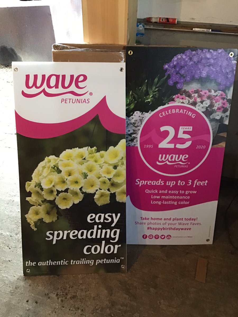 TacqGarden's tweet photo. I will be using these new signs as soon as those little babies grow #happybirthdaywave https://t.co/CvwEyl5y0q
