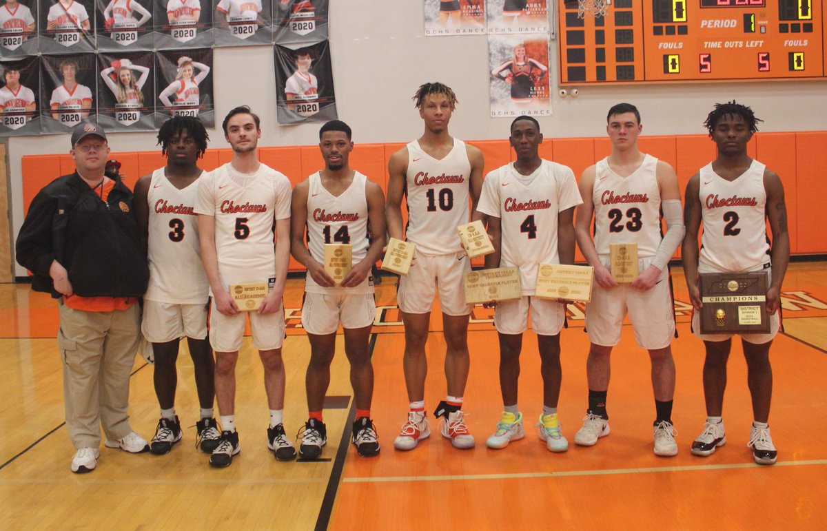 PAsports_RW's tweet photo. Congratulations to these seven seniors on a great high school basketball career!! I wish you all the very best at your next chapter and may you all achieve great success in your future!! @_JJB10 @jarrodtyresse05 @DevrickCliff4 @QuintonWells9 @Swift4Tray https://t.co/XBnDlfIgik