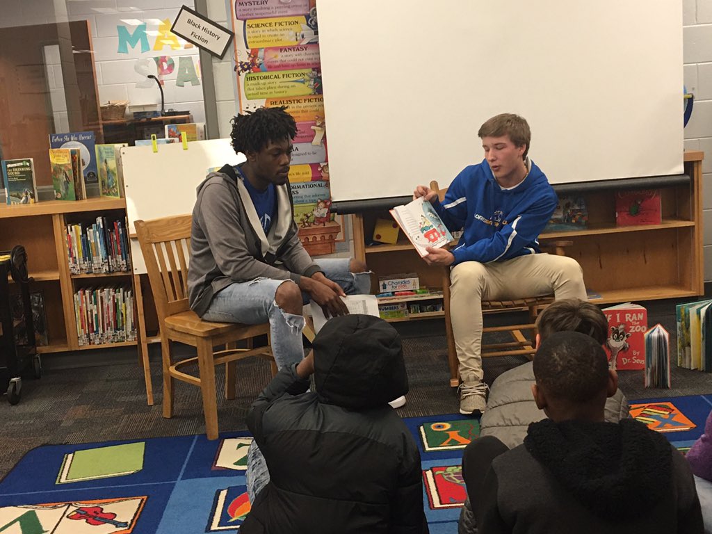 RogersDebra's tweet photo. Thank you community leaders, high school teachers and students!  Our students enjoyed your visit and reading to them!  You are awesome!  #crazyaboutdaisy #hcslibrarymedia #hcslead https://t.co/HICVYhQ1Ir