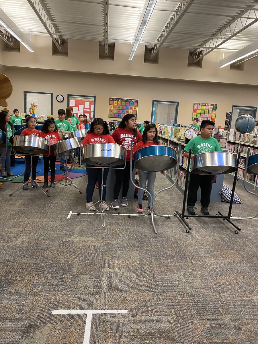 MClosner's tweet photo. Steel Drum Band entertaining families at Yakima School District’s Barge Lincoln 21st Century Dr. Suess Family Night. https://t.co/NU6sejvnJ7