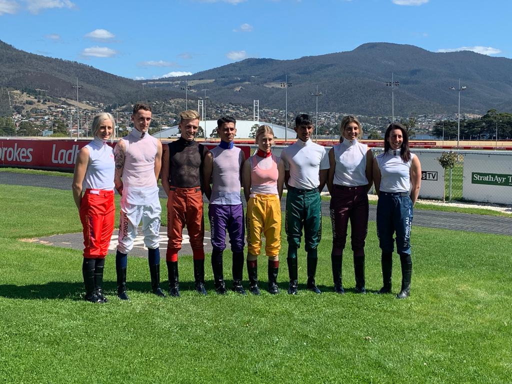 KranjiBroadcast's tweet photo. GOOD LUCK SHAFRIZAL 👍🏇

Our very own Saleh Shafrizal (@azurininja) looking good in the purple breeches ahead of the first leg of the #NARS apprentice series in Hobart (@TasracingAus) with @PumpaMatt in support! 

📍Leg 1:
⌚Race time 11.39am (Sg time)

#NARS #Shafrizal🇸🇬 https://t.co/IM6Hy2USND