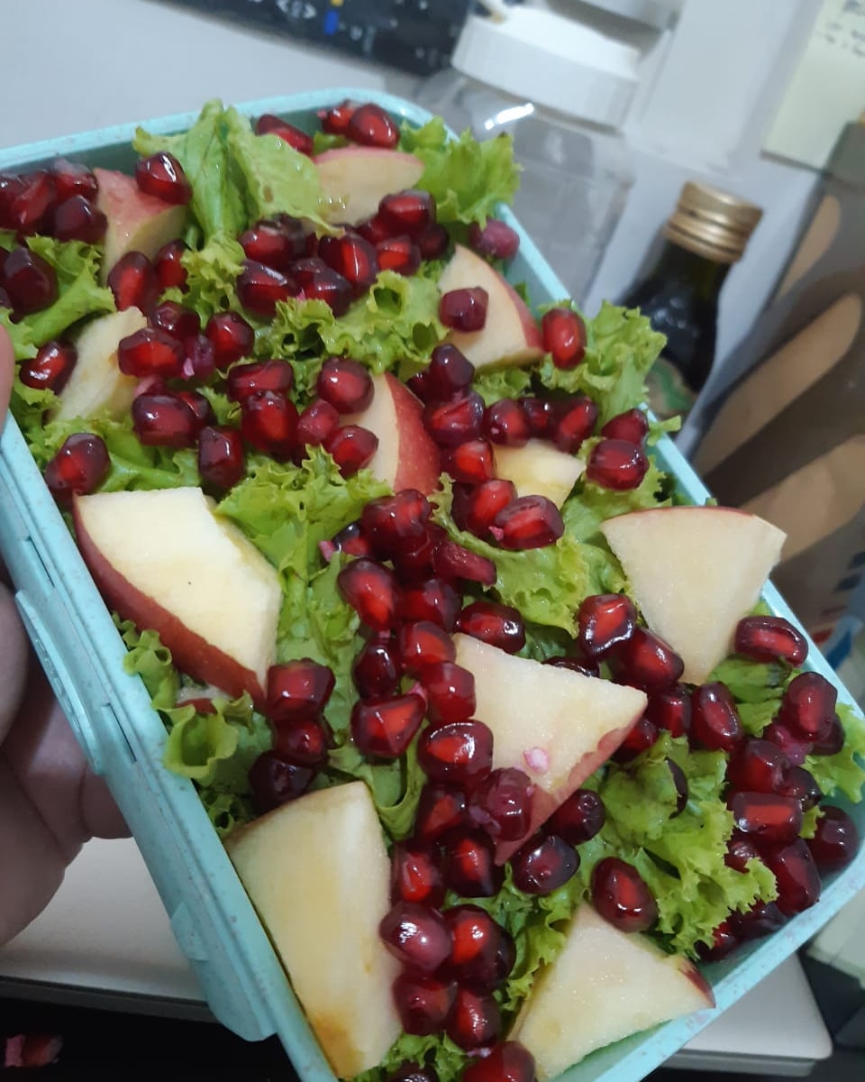 DhaniSwarna's tweet photo. sayur sama buah tetap jalant 🤭💞👍
#selada #apel #buahdelima .. #buatansendiri https://t.co/6kqEJLYlL8