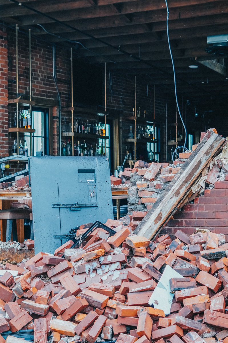 JTvols_'s tweet image. Pics from today in our neighborhood #PrayForNashville