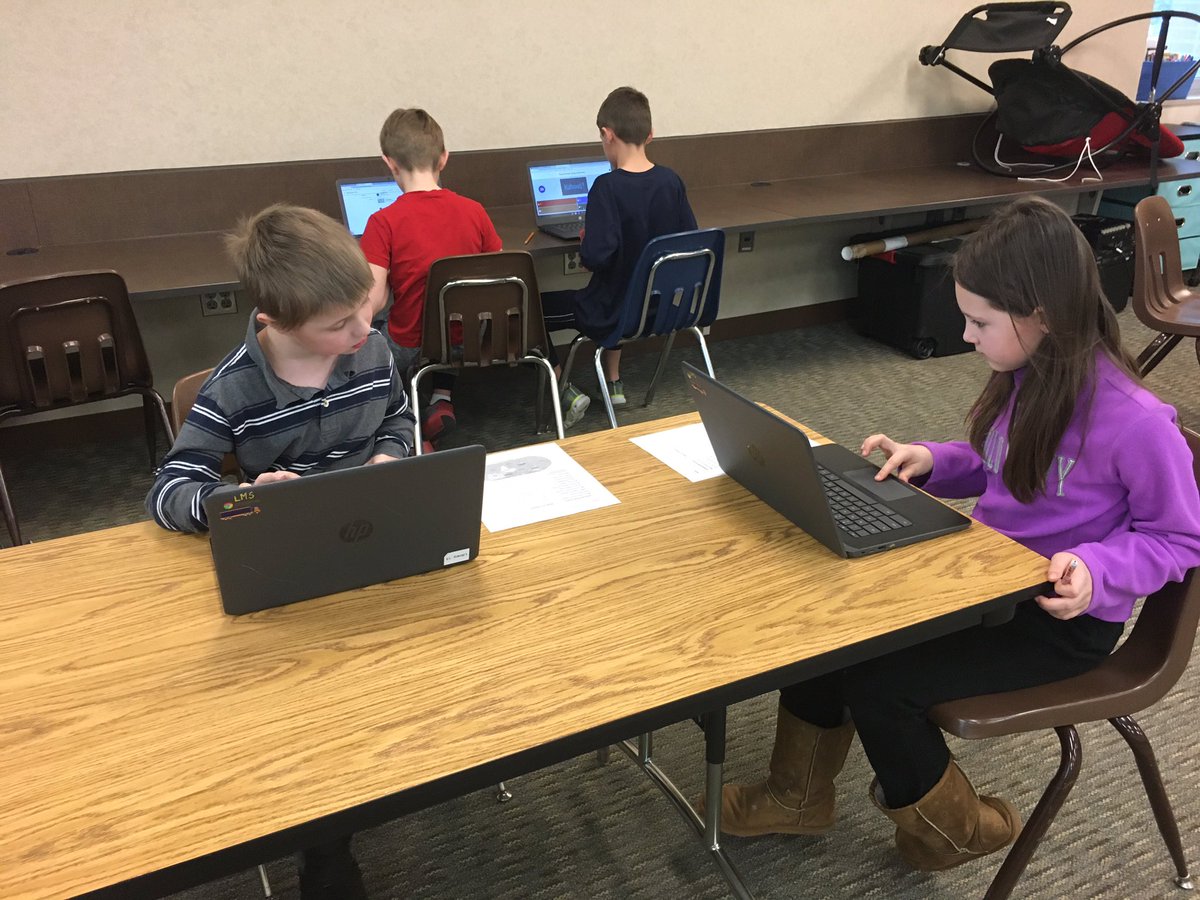 cklloyd87's tweet photo. Lovin’ our LMS! Mrs. Olson is top notch at engaging students in meaningful research. 3rd graders use Google maps to locate different places while they learn about the world’s geography. 🌎 🐾 #together #murphybulldogs 🐾 @OlsonStacy #learnbps https://t.co/kvxFtBTWxC