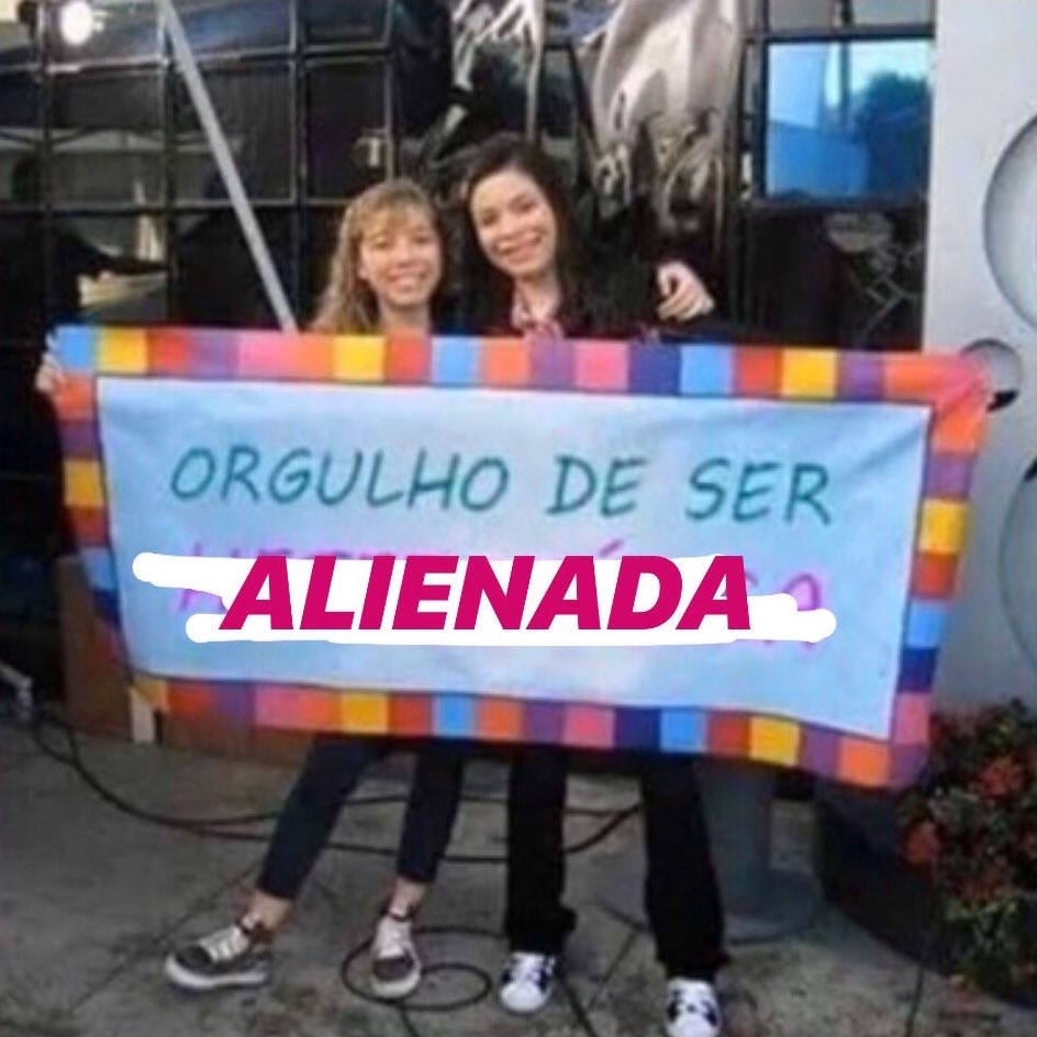 HugoGloss's tweet photo. Quase 400 milhões de votos, obrigado #BBB20 por nos alienar com sucesso do resto do mundo!!! O brasileiro tava precisando! Kkkk https://t.co/O6I2SeEiFJ