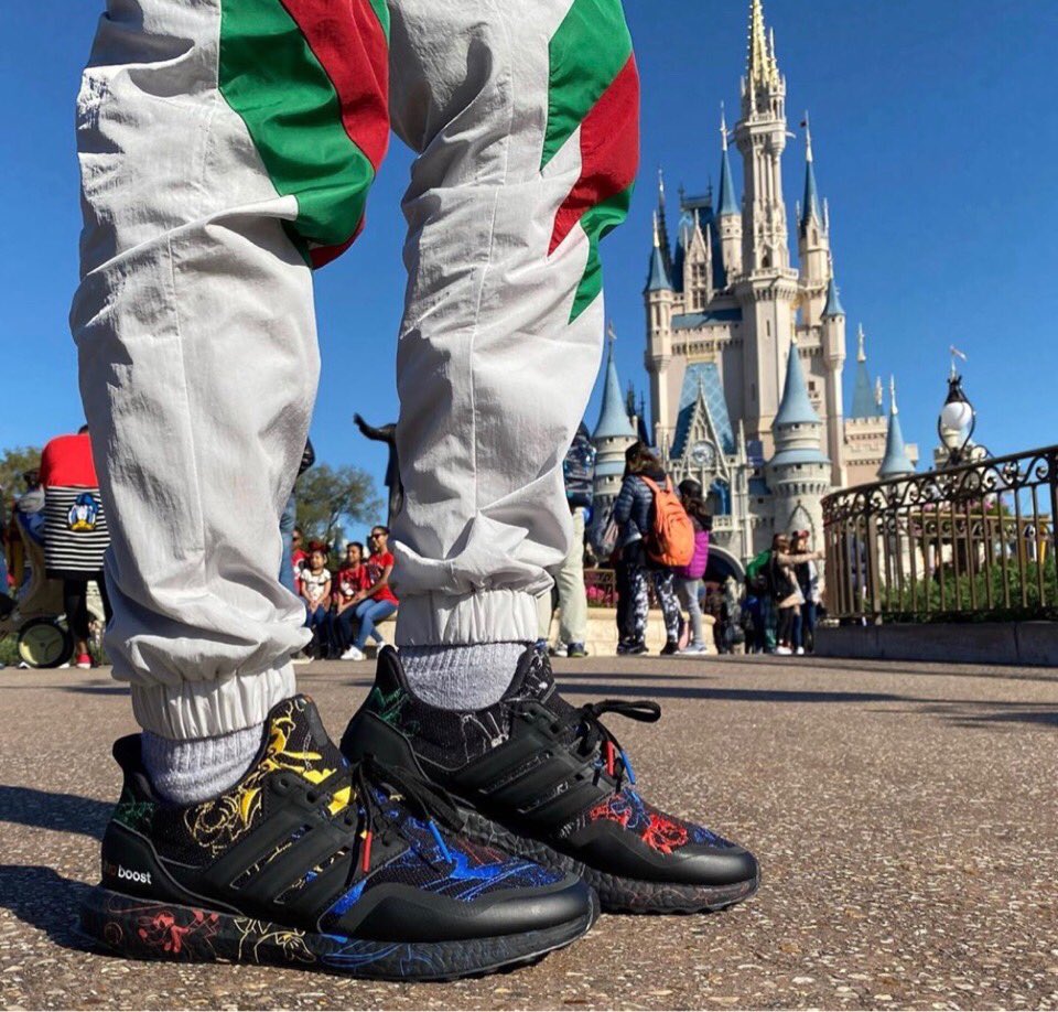 𝐔𝐏 𝐓𝐎 𝐃𝐀𝐓𝐄 Twitter पर Adidas Disney グーフィーのグラフィックをマルチカラーで落とし込んだ新作 Ultraboost Goofy が年に発売予定か 噂 Fv6050 ディズニー アディダス ウルトラブースト 詳しくは記事をチェック T Co 𝐔𝐏 𝐓𝐎 𝐃𝐀𝐓𝐄 Twitter पर Adidas Disney グーフィーのグラフィックをマルチカラーで落とし込んだ新作 Ultraboost Goofy が年に発売予定か 噂 Fv6050 ディズニー アディダス ウルトラブースト 詳しくは記事をチェック T Co