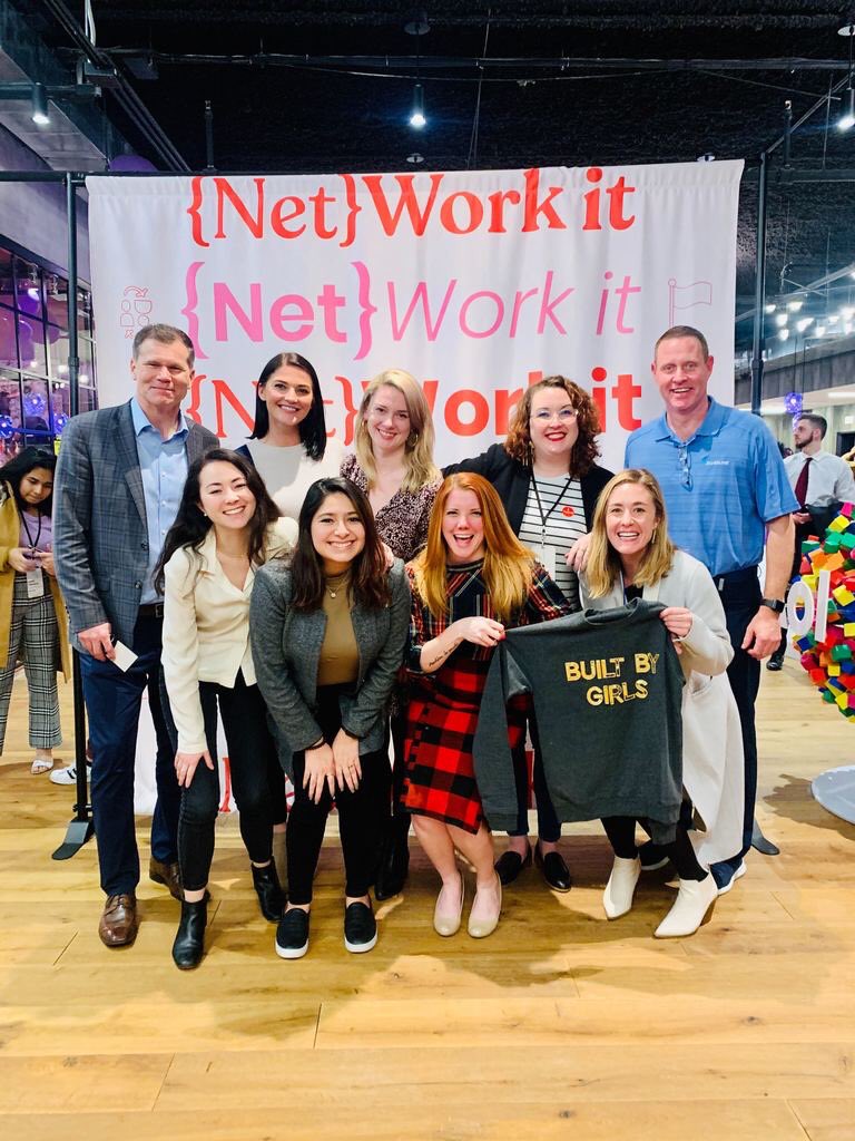 silverlinecrm's tweet photo. Look at these superstars! Thanks to @builtbygirls for all the support and allowing us to take part in such a powerful #networking event tonight in #NYC! Proud of everyone involved, especially this crew.🌟🌟🌟#builtbygirls #networkit https://t.co/FbnOZuwRLz