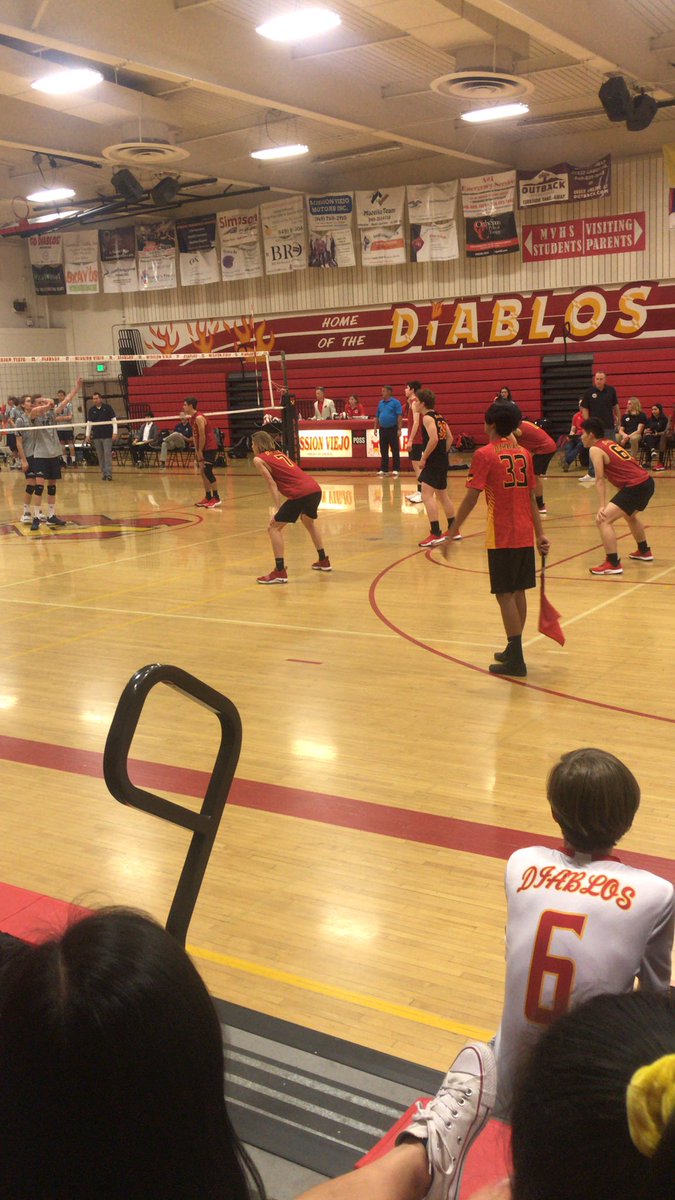 volleyball out here! let’s kill it boys🏐🏐