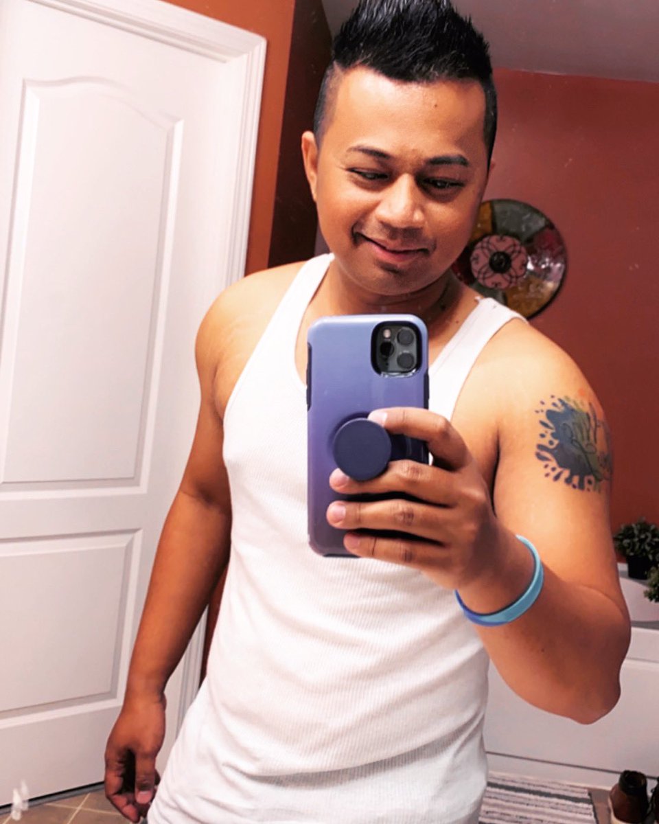 Full time at work. Full time student. 2 Hours total in commute when I work. And I’m happy that I find time 4-5times a week to go to the gym. Not the result I want yet but it’s heading that direction! #happy #gymlife #gymmotivation #fulltimestudent #keepyourselfmotivated😁😁