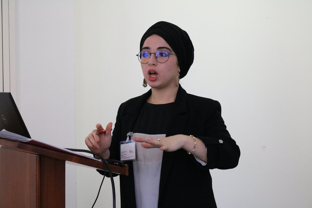 FLELearning's tweet photo. Mrs. Safae El Ghazi, #Ibn #Tofail University, #Morocco presenting on the topic: Managers' Emotional Intelligence: A Pledge of Performance or a Passing Fad? A Case of Call Centres in the #ICBEMM #2020 #March #Oxford #International #Conference  @UnivIbnTofail https://t.co/LChayZsYCx