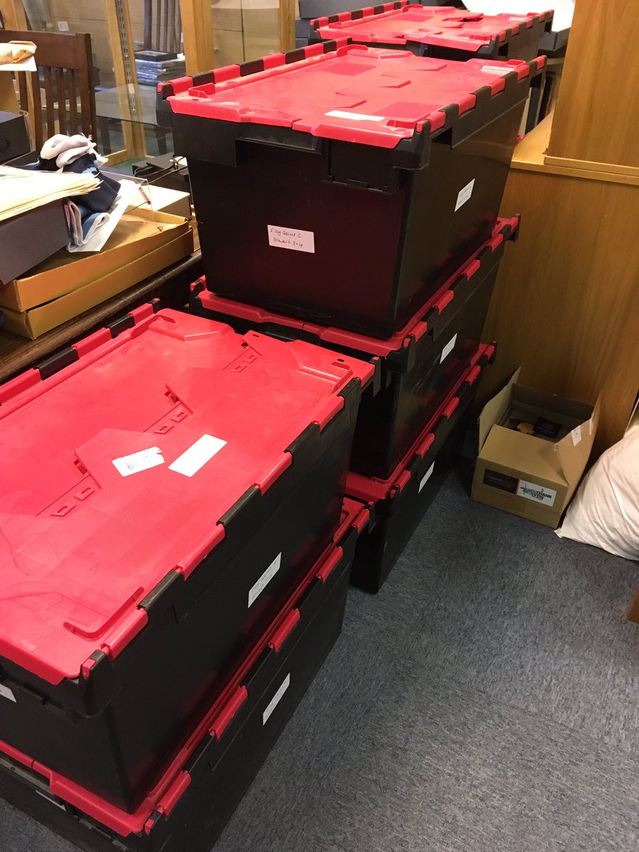 OundleArchive's tweet photo. Tip of the day... label top and sides! #archivemove #relocate #archives #lovearchives https://t.co/VkYYCoiZPk