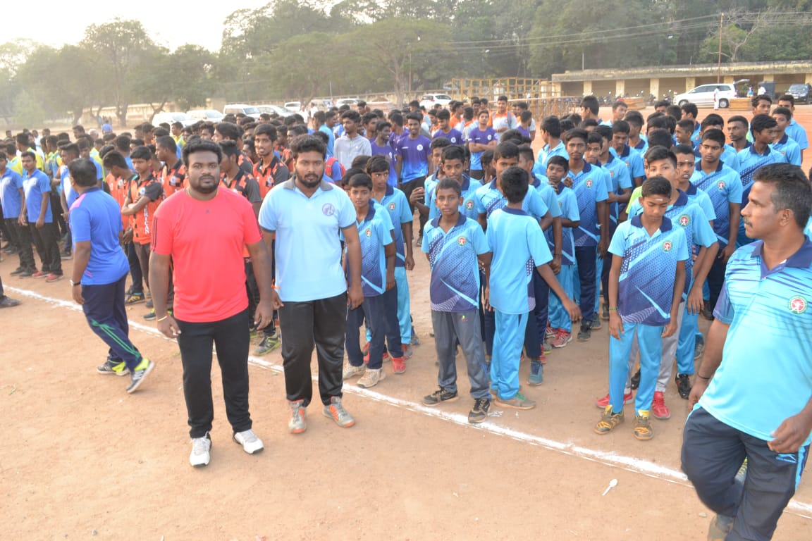 Arasan2201's tweet photo. இன்று(4.3.20) காலை 7.00 மணியளவில் தமுக்கம் மைதானத்தில் நடைபெறவுள்ள #முதலமைச்சர்✌🏽🌱 கோப்பைக்கான (🏆 #CM_Trophy) #கபாடி போட்டிகளுக்காக ஆடுகளம் அமைக்கும் பணிக்கான 🔸#முகூர்த்த_கால்_நடும் #நிகழ்ச்சி(பூமி பூஜை) நடைபெற்றது.

#Ministers #MLA #DistrictCollector #CorporationCommissioner https://t.co/Bo1VzZG8Jb