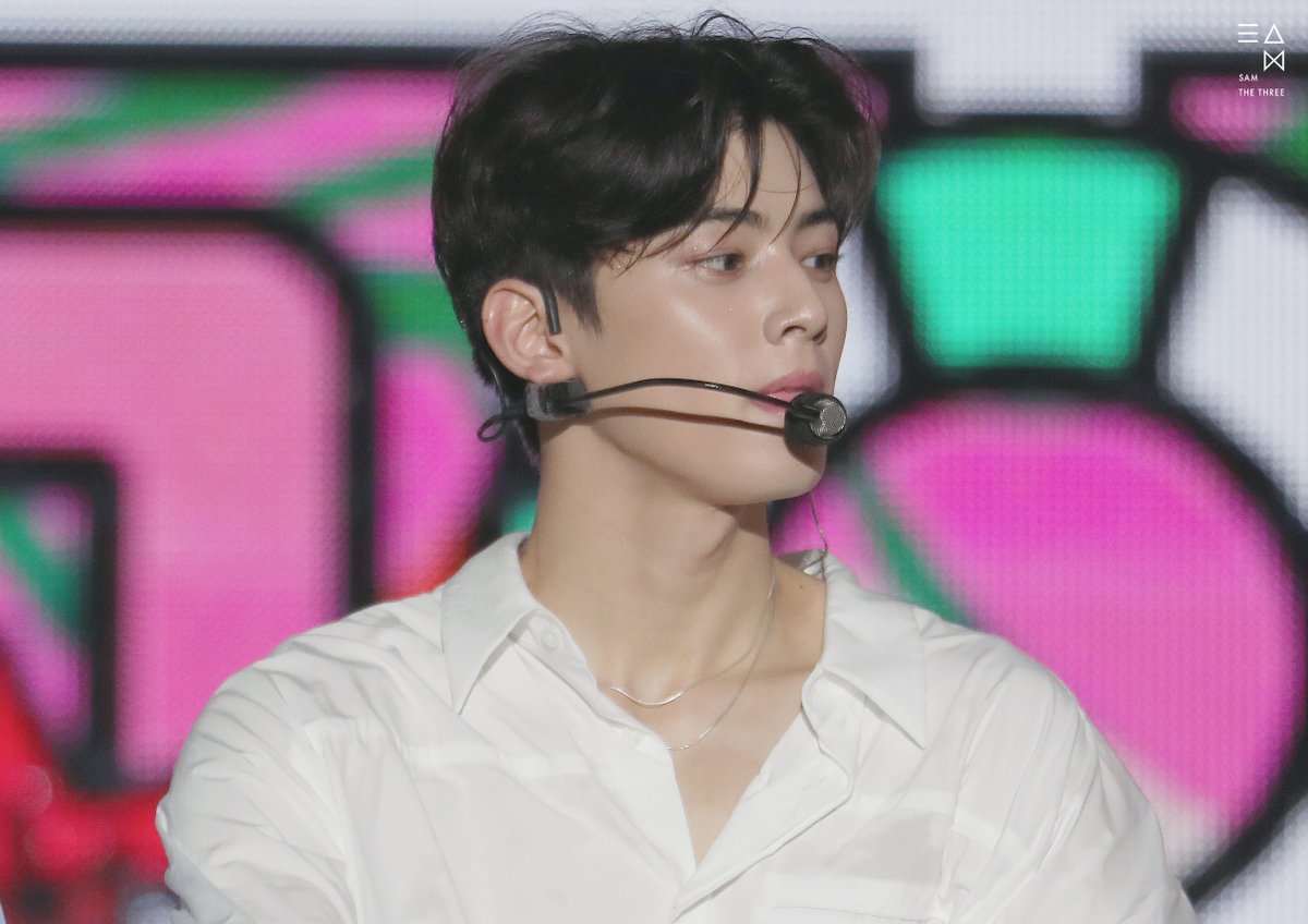 SamtheThree's tweet photo. 190727 보령 음악중심
보령은우...🤦‍♀️🤦‍♀️🤦‍♀️
#아스트로 #차은우 #ASTRO #CHAEUNWOO #ウヌ 
@offclASTRO https://t.co/Ap70bJd5La