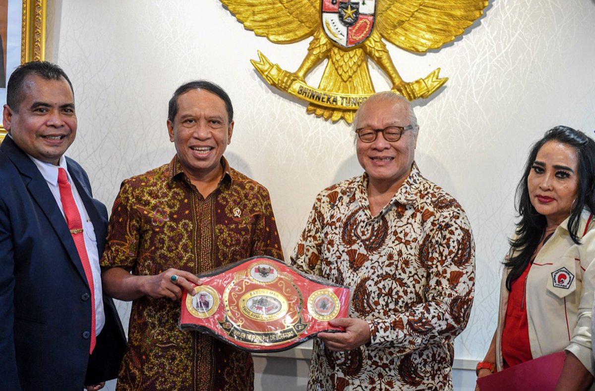 HumasMoestopo's tweet image. Kejuaran Tinju Piala Prof. Dr. Moestopo telah mendapatkan dukungan Menteri Pemuda dan Olahraga (Menpora) Zainudin Amali yang rencananya akan dilaksanakan pada bulan April 2020 setelah acara Dies Natalis............sl

#MoestopoGueBanget
#MoestopoBeragama
#Moestopo