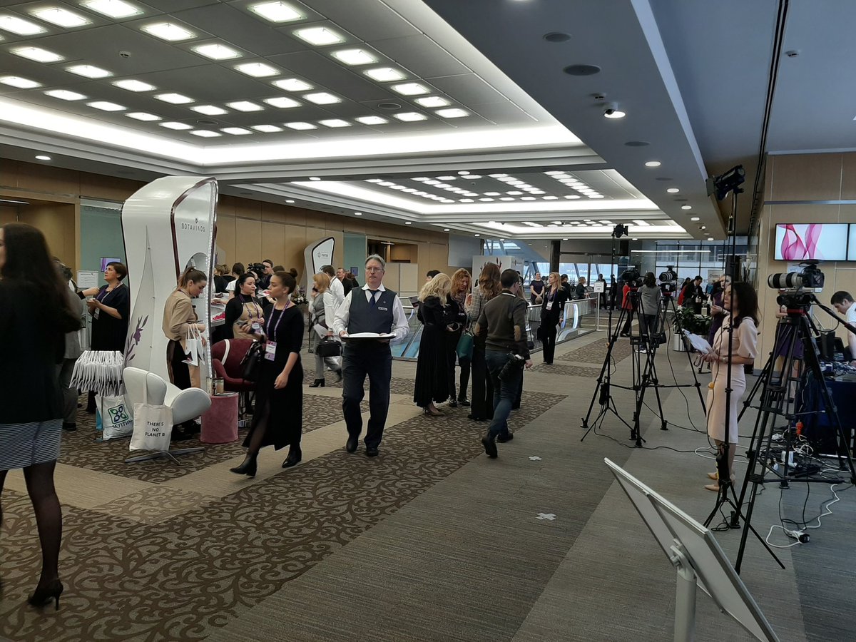 AlexMuravets's tweet photo. В.И.Матвиенко на Форуме "Здоровье женщин - благополучие нации" говорит о роли корпоративных программ УОЗ, запрете снюса и его аналогов, поручает СМИ активнее размещать социальную рекламу. Подчеркнула важнейшую роль диспансеризации и программ укрепления мужского здлровья. https://t.co/NTGQ7iafjJ