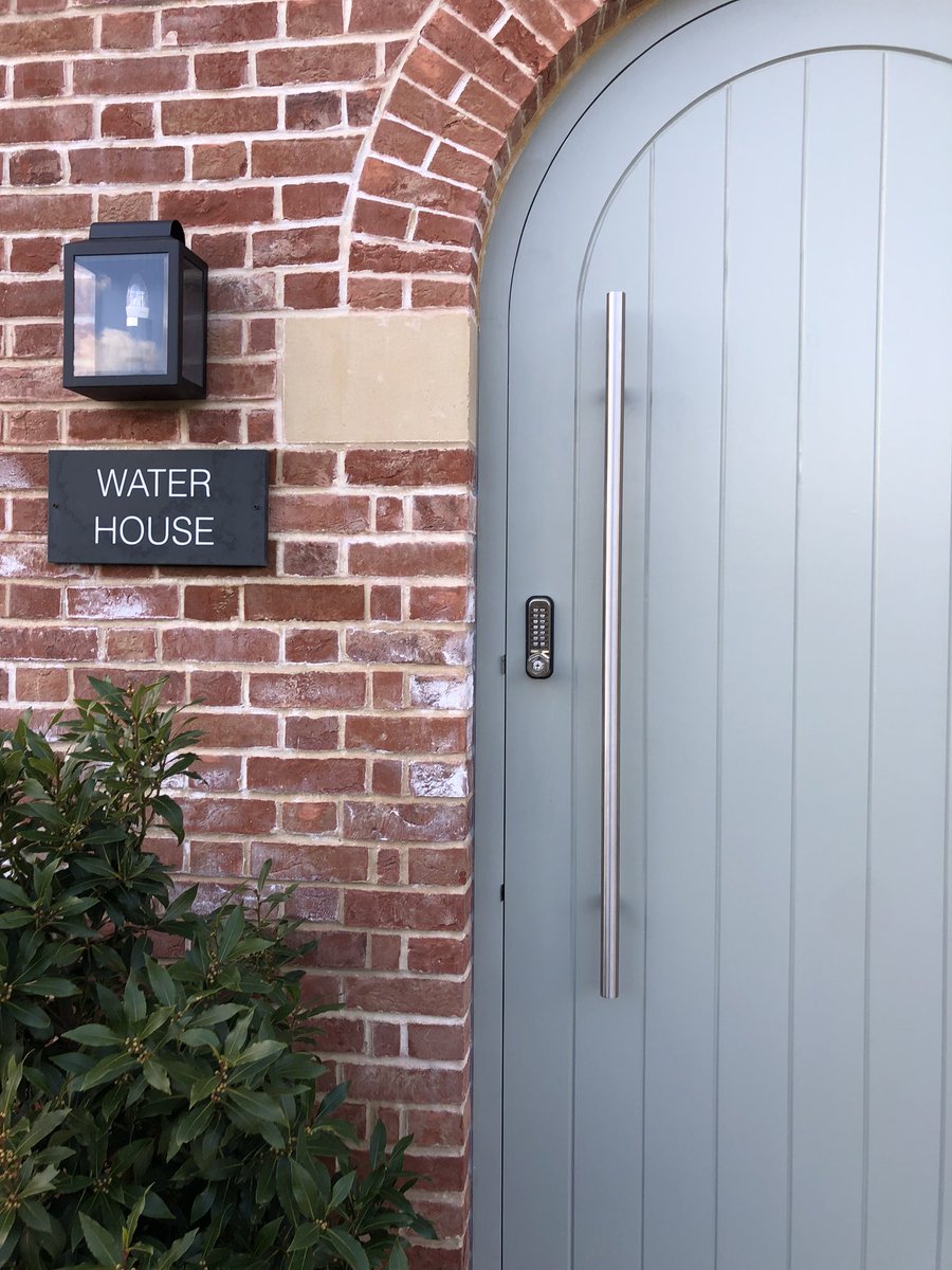 jayneprig's tweet photo. Fantastic as always, customer service and quality of work. @wessextimber thank you very much. Top end doors, gates and windows #thisishowtodoit https://t.co/0GO1xjqkS7