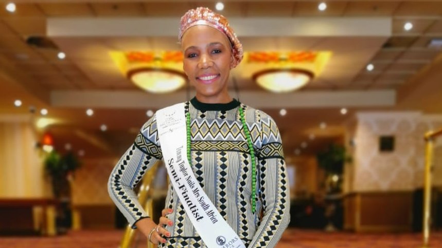 CSIR's tweet photo. A massive congratulations to #TeamCSIR Editor Unathi Mzwakali, semi-finalist for #TammyTaylorMrsSA2020! 🇿🇦👑
Please like &amp; share this post as we rally behind her 💙 The Influencer Award will be awarded to the lady with the most social media engagement &amp; votes. https://t.co/qMnflzgz4S