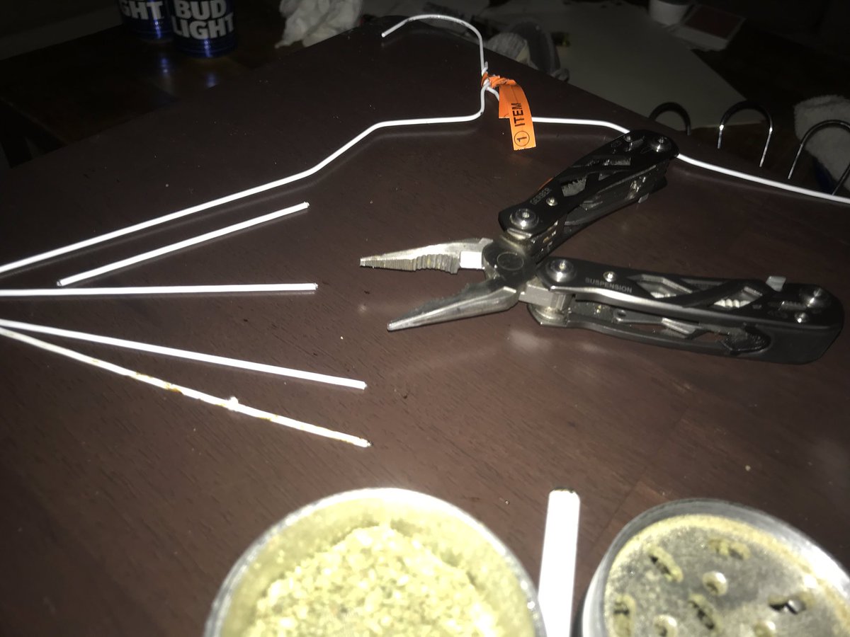 UsefulCollege's tweet image. (a)-pliers cut str8 part of wire hanger... (b)-fits in one_hitter MOST effectively... (c)-bitch a telescope
