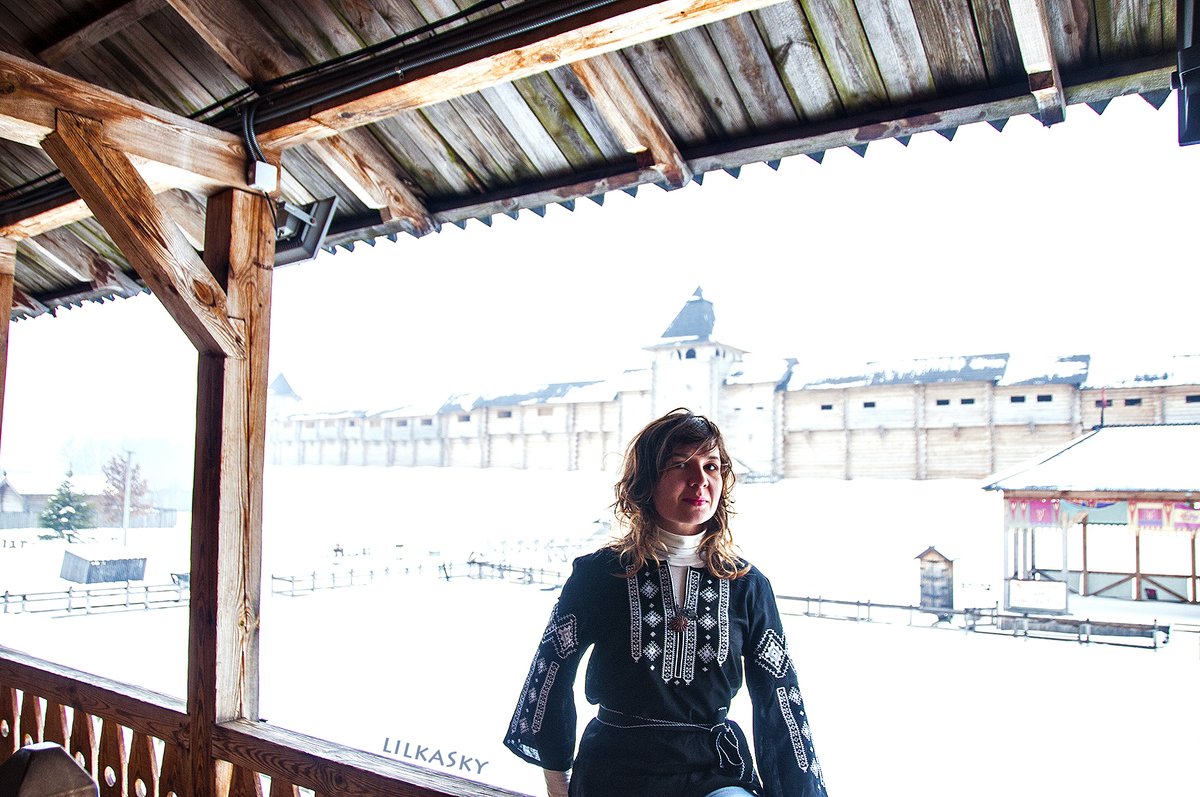 LilkaSky's tweet photo. In the Kyivan Rus in IX—XIII there was an amazing wooden architecture. Photos from reconstructed ancient Kyiv (buildings in 1:1 size).

#ウクライナ #lilkasky #etnocook #文化財 #中世 #medievalarchitecture #medievaltimes #歴史 #historyukraine #KyivanRus #KievanRus #Rus #Україна https://t.co/v05734Verh