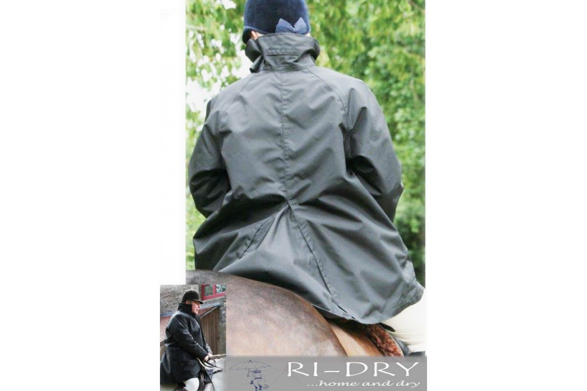 Acornsaddlery's tweet photo. 🌧️ When will this wet weather ever end? 🌧️

You don't have to worry... We hold a full stock of ALL Ri-Dry coats, overtrousers &amp; waterproof breeches so you can brave the storm no matter what the weather!

Available online at the link below:

https://t.co/ce1KnmevR5 https://t.co/UyeZW8OSox