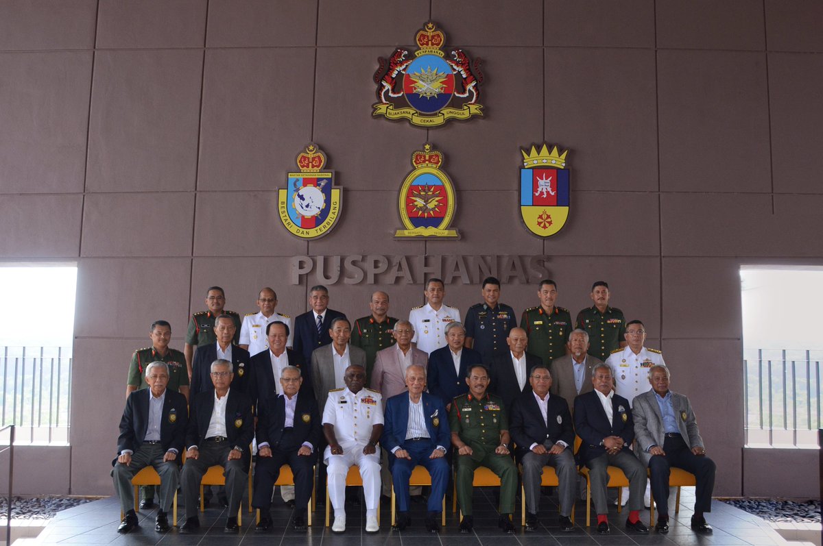 nrc_official_19's tweet photo. 4 Mar. Chiefs' Circle visits PUSPAHANAS. The delegation toured NRC and had a 'meet &amp; greet' session with the Course Members. The College is very grateful. https://t.co/hZ1zDTpNgw