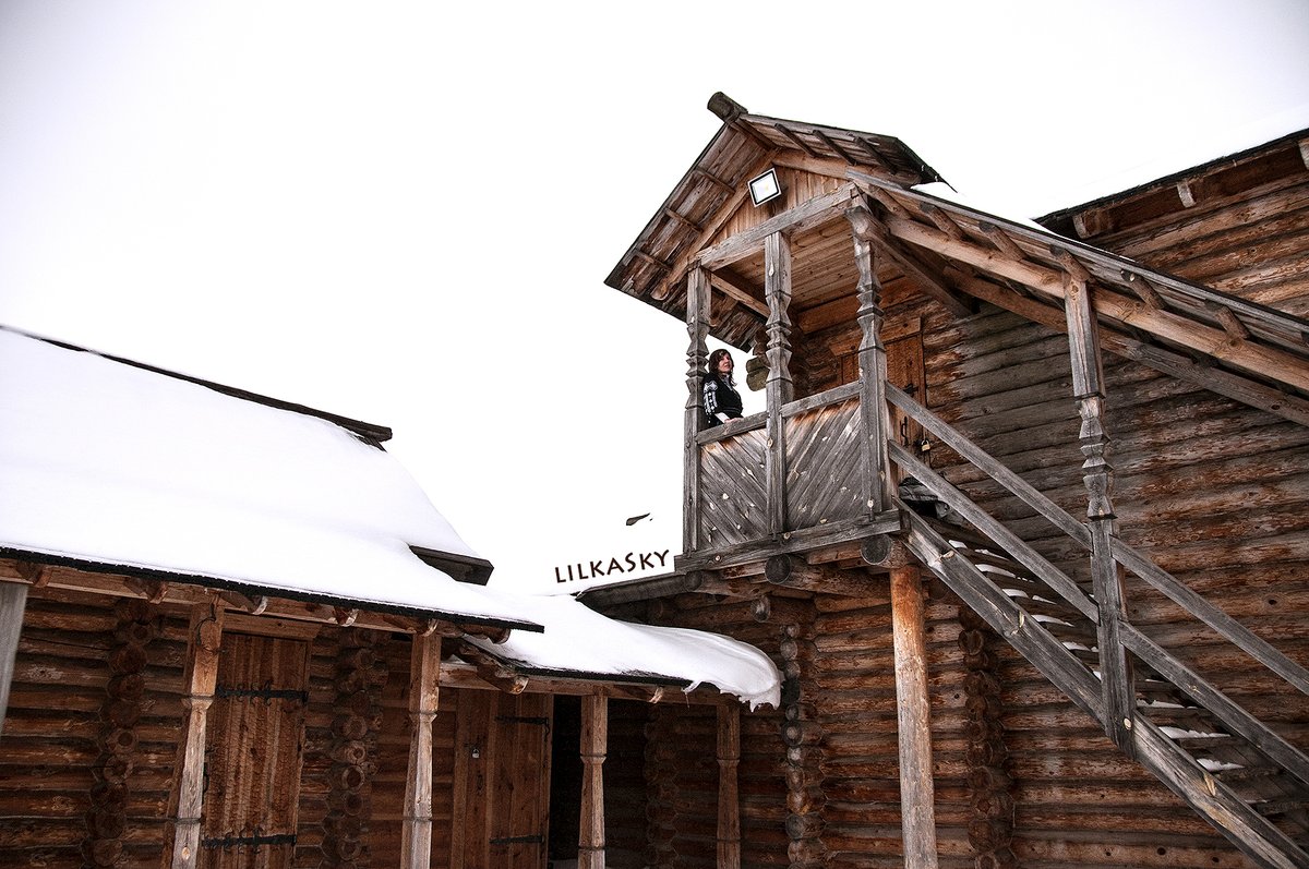LilkaSky's tweet photo. In the Kyivan Rus in IX—XIII there was an amazing wooden architecture. Photos from reconstructed ancient Kyiv (buildings in 1:1 size).

#ウクライナ #lilkasky #etnocook #文化財 #中世 #medievalarchitecture #medievaltimes #歴史 #historyukraine #KyivanRus #KievanRus #Rus #Україна https://t.co/v05734Verh