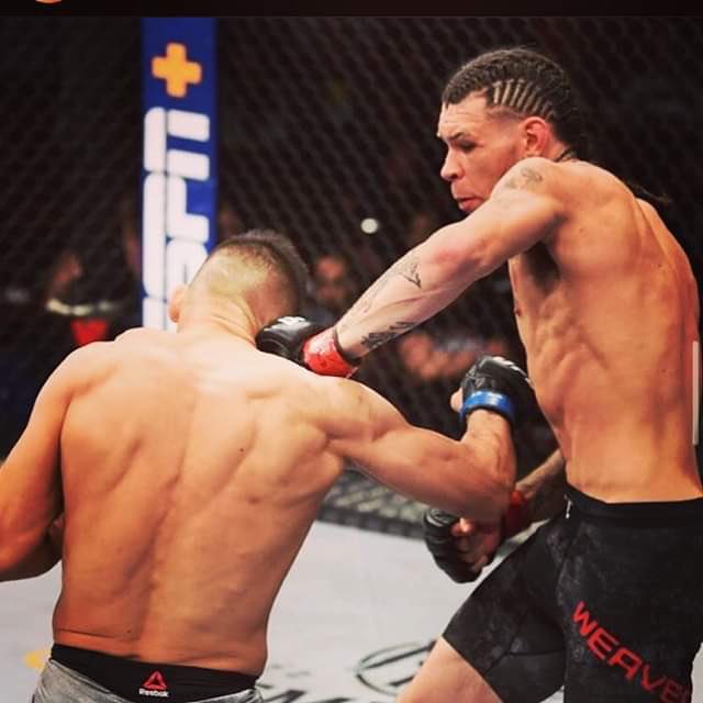 Bweavermma's tweet photo. Timing was so perfect but the placement was a half a centimeter off on the neck. Next guy want get that lucky I'll find your chin an scalp you perfectly! https://t.co/us08slveuT