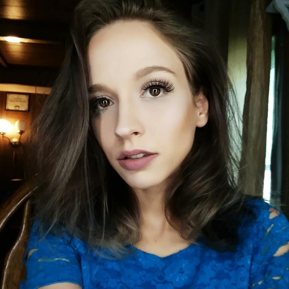CoonceMarissa's tweet photo. Looks I'm proud of 😍
#JeffreeStarCosmetics #milkmakeup #makeup #makeupaddict #MOTD #makeuplover 
Some products by @JeffreeStar @milkmakeup @coffeetalklash1 @PradosBeauty @Maybelline @elfcosmetics @milanicosmetics https://t.co/sqr02V9Rkx