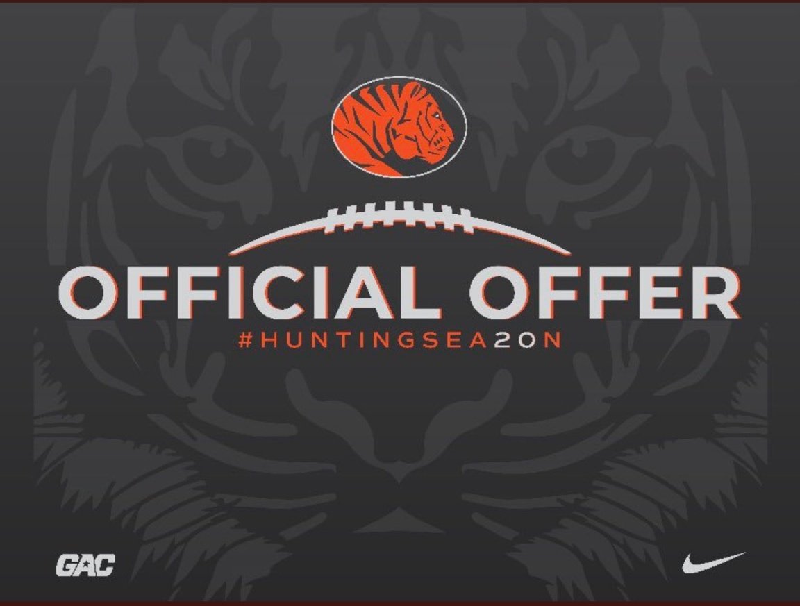 After a great conversation with <a href="/JacksonKashwer/">Jackson Kashwer</a> I am grateful to have received another Divison 2 offer from East Central University
🟠⚫ #TigerNation