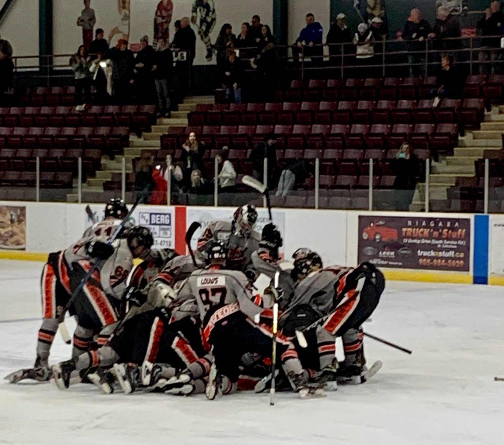 LisaLuvhockey's tweet photo. Proud of our boys!!! OT win!! #GOMETSGO๐ค๐งก๐ค๐งก Game 5 here we go!!!! https://t.co/ercYKBi3iU