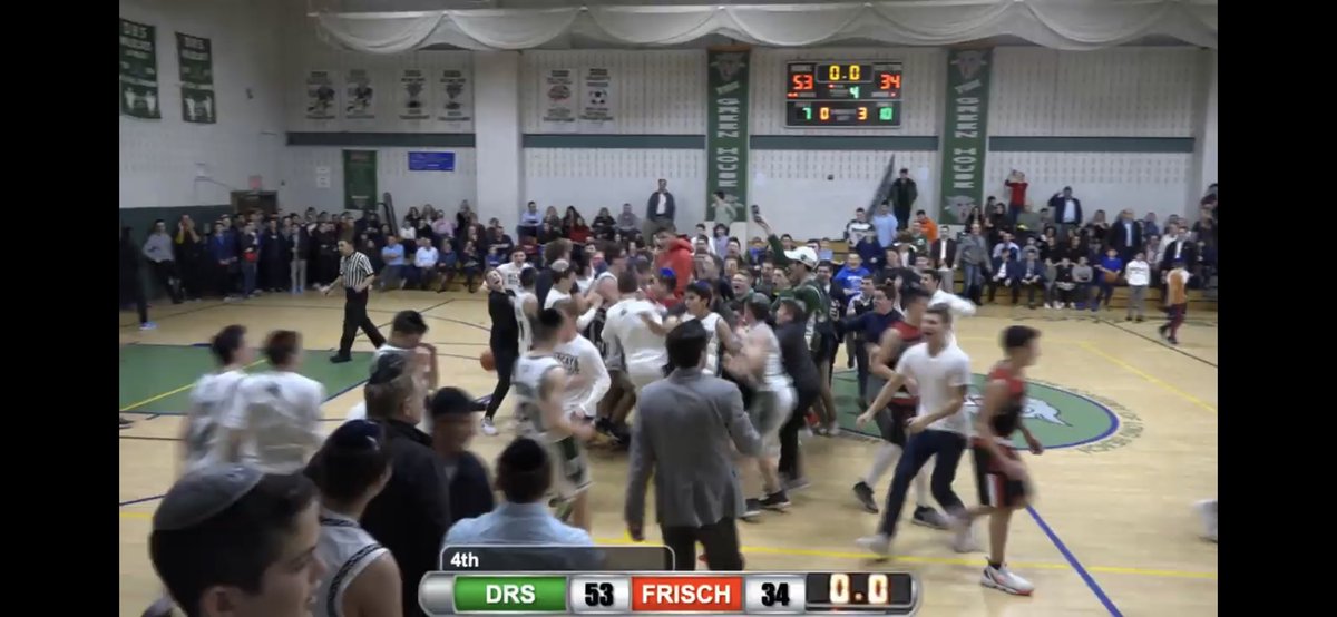 MoCoinvasion's tweet photo. And we are going to the SHIP!!! So proud of this team @drswildcats... Down 25-15 in first half... went on a 38-9 run to close out the game from that point.... Gave up 7 points in 2nd half... #teamworkiseverything https://t.co/Adezp8QMFM