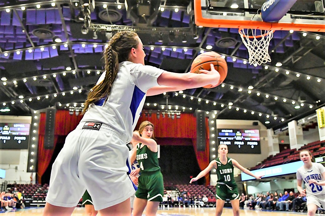 HVSportsReport's tweet photo. STORY/PHOTO GALLERY: Haldane girls basketball rolled to a 34-2 lead and continued rolling right into its seventh straight Section 1, Class C title game. @HaldaneSection  @CouncilHaldane More photos by Todd McDonough can be found here>>https://t.co/Kk9Ch72L7A https://t.co/rlzNjEwarj