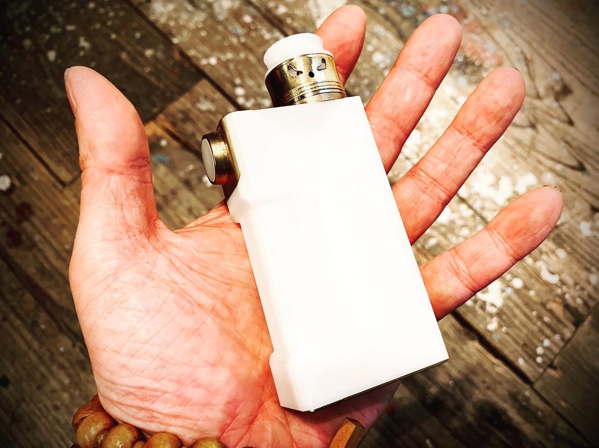 Never_Kazu_Jyun's tweet photo. やす君、有難う御座いました😇
Brass Whiteで白MOD合わせられます👍🏻
#vertexpredator
#thebossmodinternational
#pinoykalbovapor https://t.co/7dQWCF9Fpd