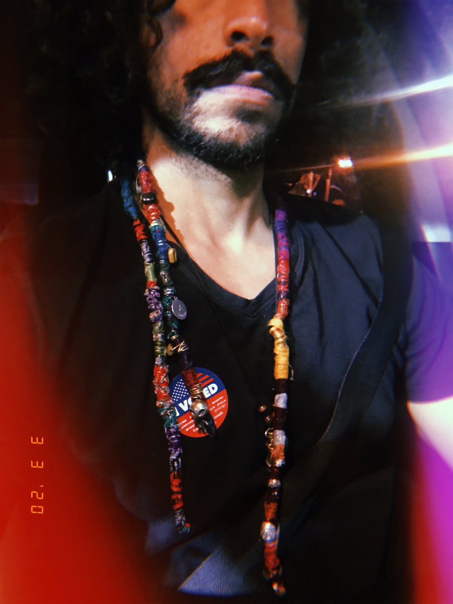 rarias916's tweet photo. Feelin real rock flag and eagle this week. Fulfilled my civil duty as a potential juror yesterday and exercised my right to vote today. Now It’s time for a cold one, cold as the Rockies. @CoorsLight @ItsAlwaysSunnyQ #IVotedForBernie https://t.co/Rw6VrkcyNP