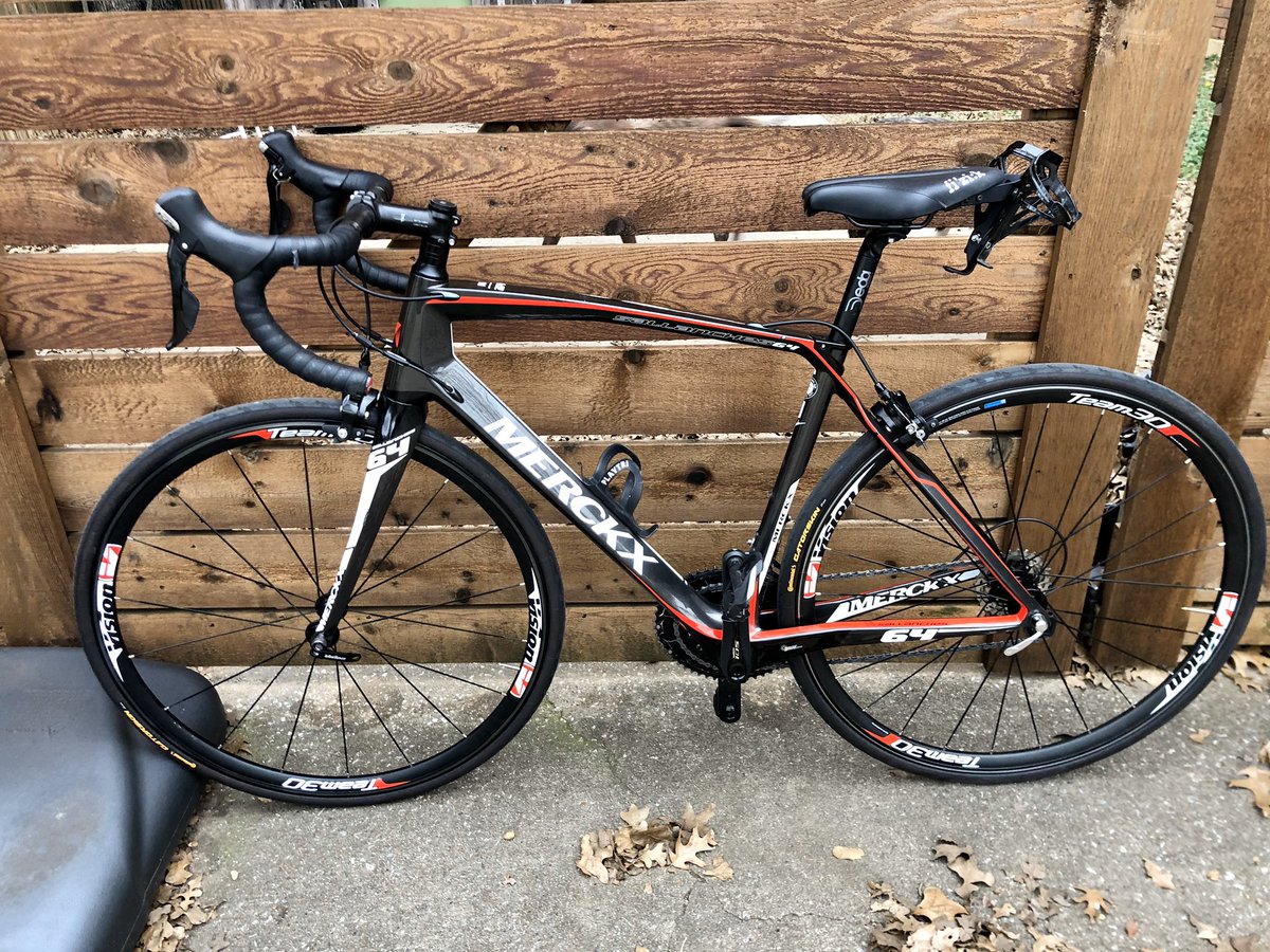MTDRproject's tweet photo. 🎶 let me, let me upgrade you 🎶 New bike day!  Can’t wait to this girl on the road. #keepmoving #letsgo https://t.co/JRm6IXPxqa