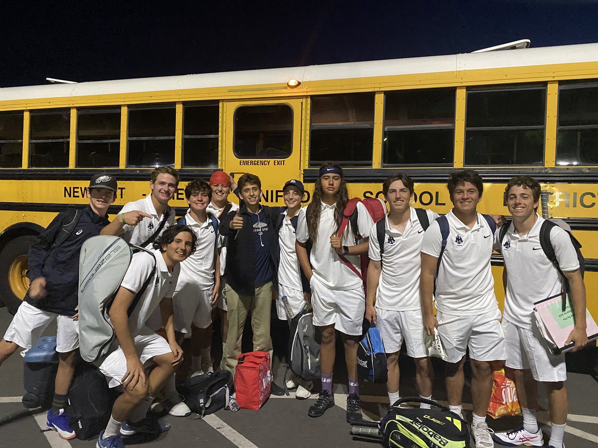 Awesome battle for our Sailor boys today against Capo Valley! Couldn’t be more proud of the energy, intensity and spirit these boys show up with every single day. GO Sailors! ⚓️🎾