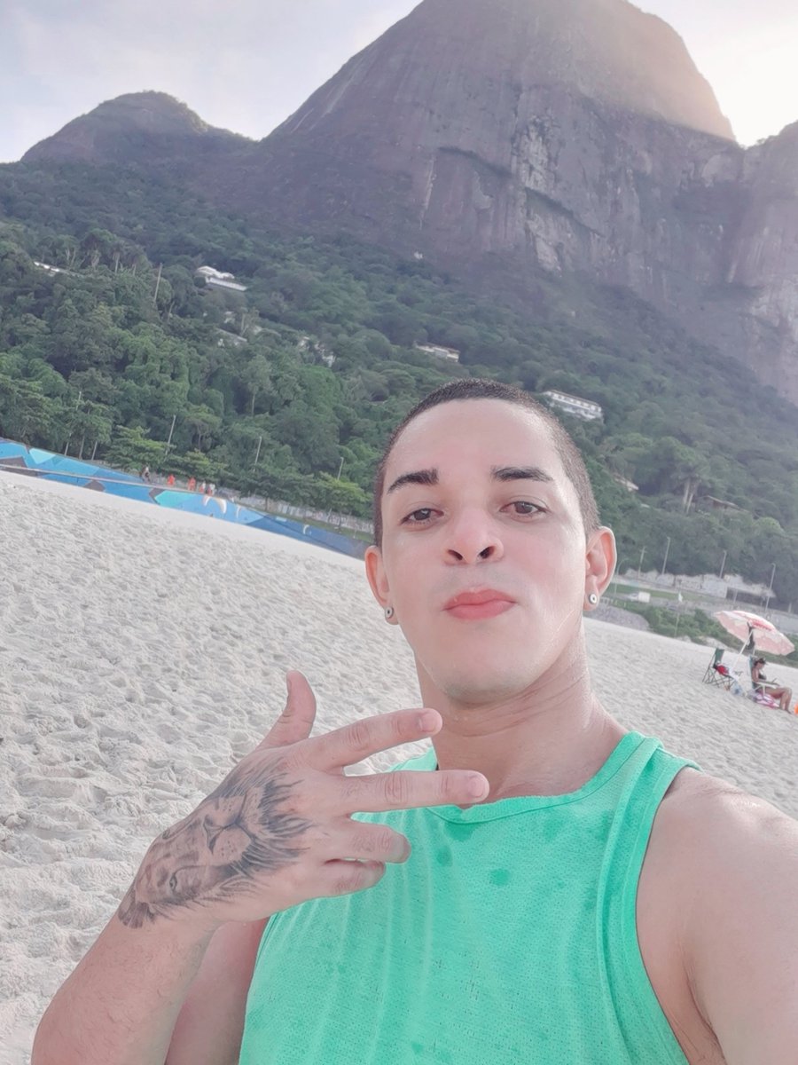 flavio22cam's tweet photo. #eaee #gostou #da #Rt 😋💓👍😉🤟⛱🏄‍♂️👊📸🇧🇷#gostou #leva #pra #voce https://t.co/bJLA30izYL