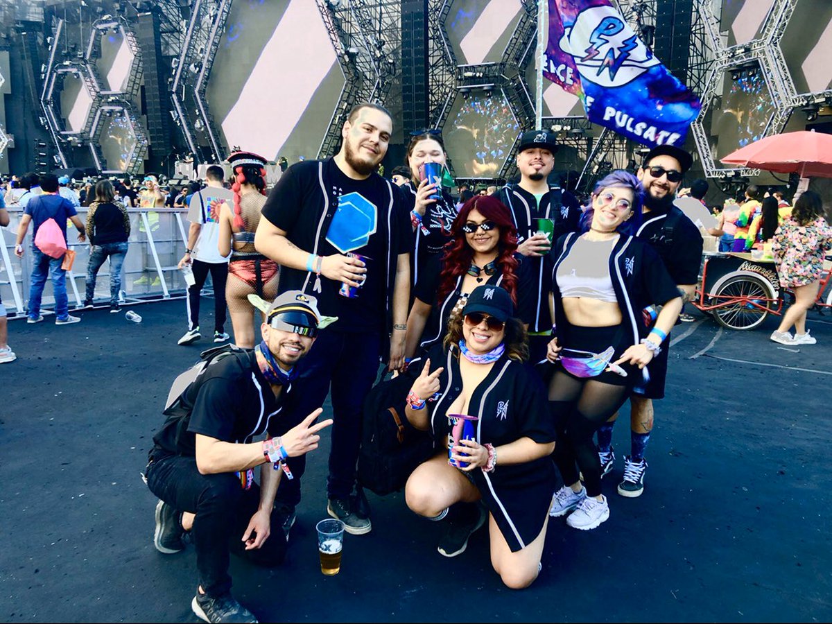 mellysolis13's tweet photo. EDC Mexico was a dream 🇲🇽❤️⛅️ Good Times with Good Company. I love my rave fam @PulsationNation (couldn’t get a damn group photo with everyone like always smh lol )
#edcmx2020 #edcmx #edc https://t.co/J9HO75TFi3