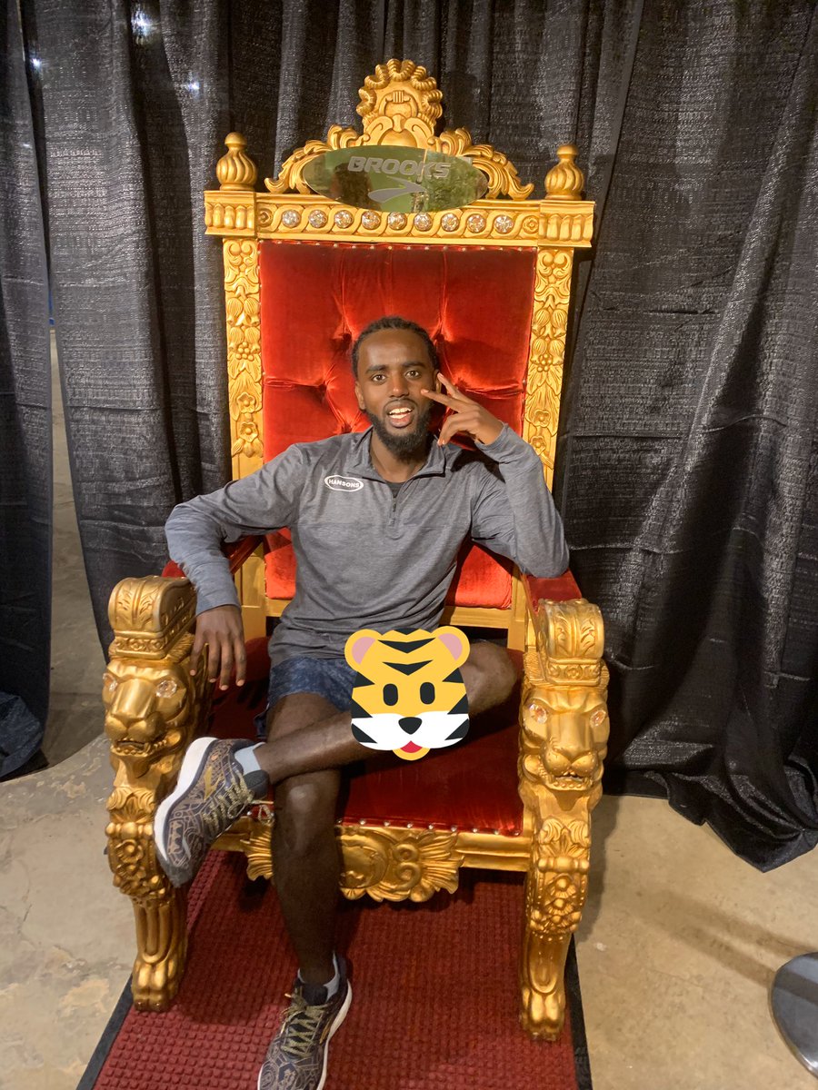Abdisamedss's tweet photo. Shout out to @brooksrunning and Staff for showing out at the #Hyperionhouse. It was so fun to celebrate the brand, and the run happy family. My teammates and I loved the welcoming hands. We felt the love, and it’s the same here ❤️. https://t.co/oq3F5uNbwx