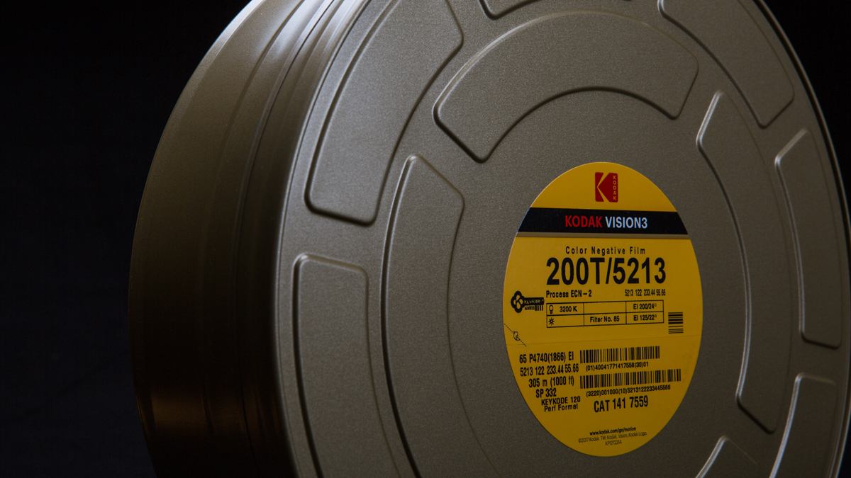 コダック映画用フィルム 映画用フィルムの現状 65 Mm 撮影用フィルム 19年の販売量は15年に対して 500 増加しました 19年は映画の歴史上もっとも65mmフィルムが売れた年でした Imax 社は 過去最高となる250万フィートにおよぶ