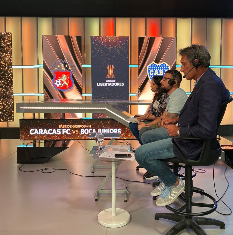 GeralSports7's tweet photo. Caracas sacó un valioso empate ante un Boca, que alineó algunas variantes con la mente en la definición de la Superliga. Aún así, se enfrentaban una nómina de 120 M de $ ante una de sólo 7 M de $. El fútbol no siempre responde a la lógica. Ahí estuvimos con Facebook Watch. 😍⚽🙆🏻‍♀️ https://t.co/Ng0ewjWxhx