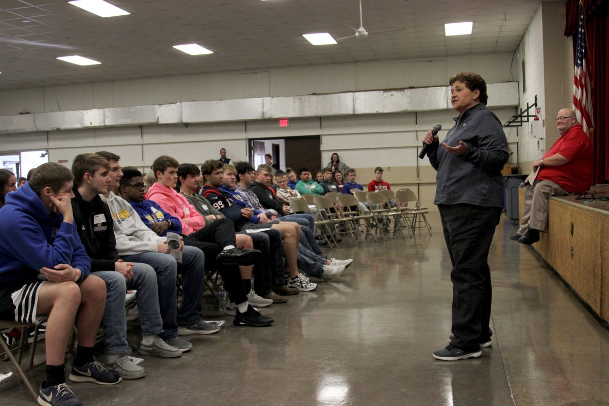 therobcallahan's tweet photo. The @FabFarmBabe, Pam Jahnke, shared her story with Lancaster High School students at today's sixth annual Career Exploration Day. She was joined by @BobMWGLR, Farm Director at WGLR since 1998. #FlyingArrowPride https://t.co/C1rE7Sez5G
