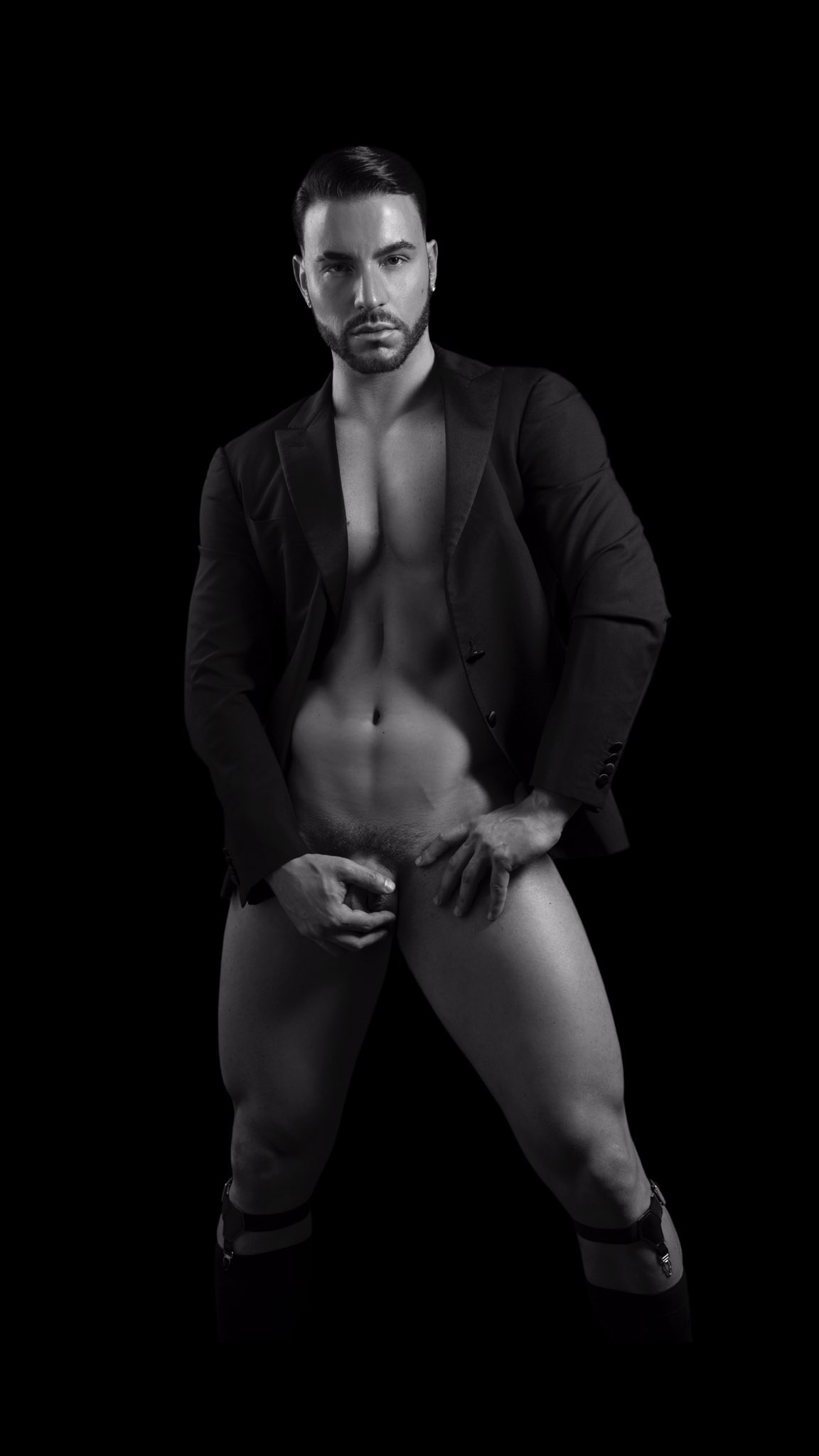 Hi guys! #happybirthdaytome 

#SubscribeNow 

? https://t.co/KdTjLD83Oc 

(?NEW HOT CONTENT?)

@NSESAGERATO