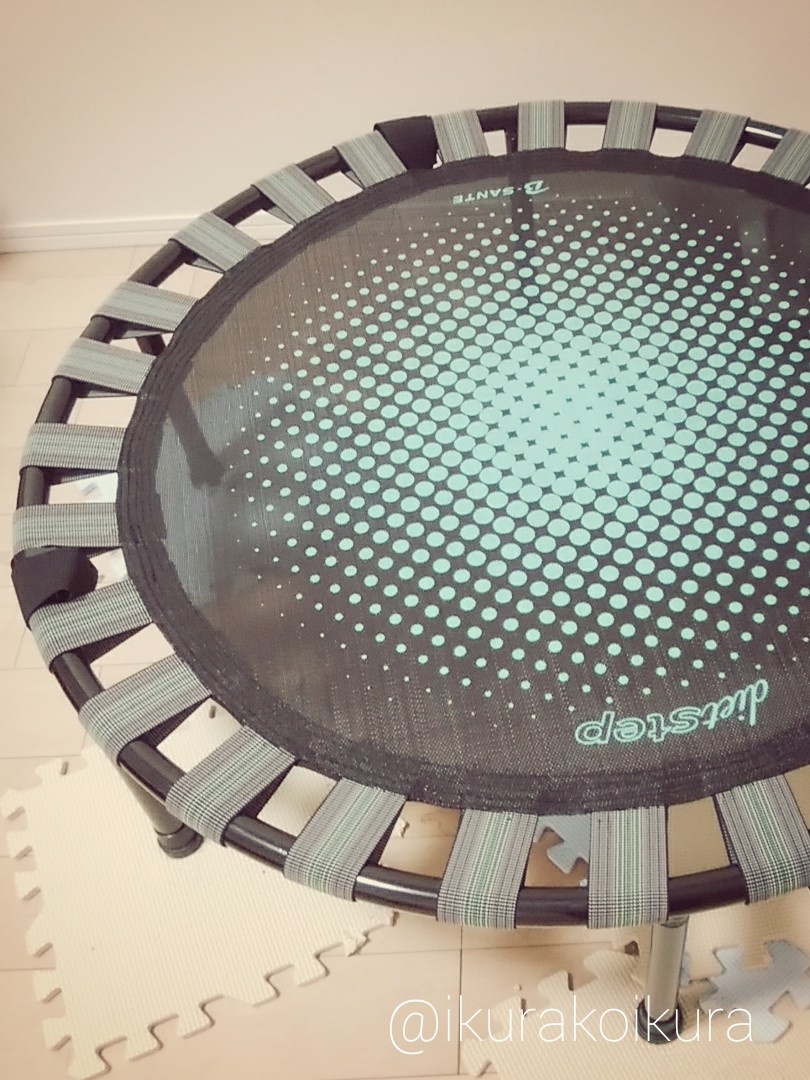 今回の休校期間 子どもを外に出してはいけない ってことで遊びに行かせることも難 えいくらのイラスト