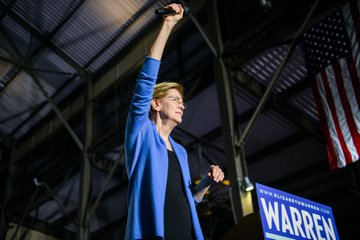 Elizabeth Warren speaks to a crowd of supporters.