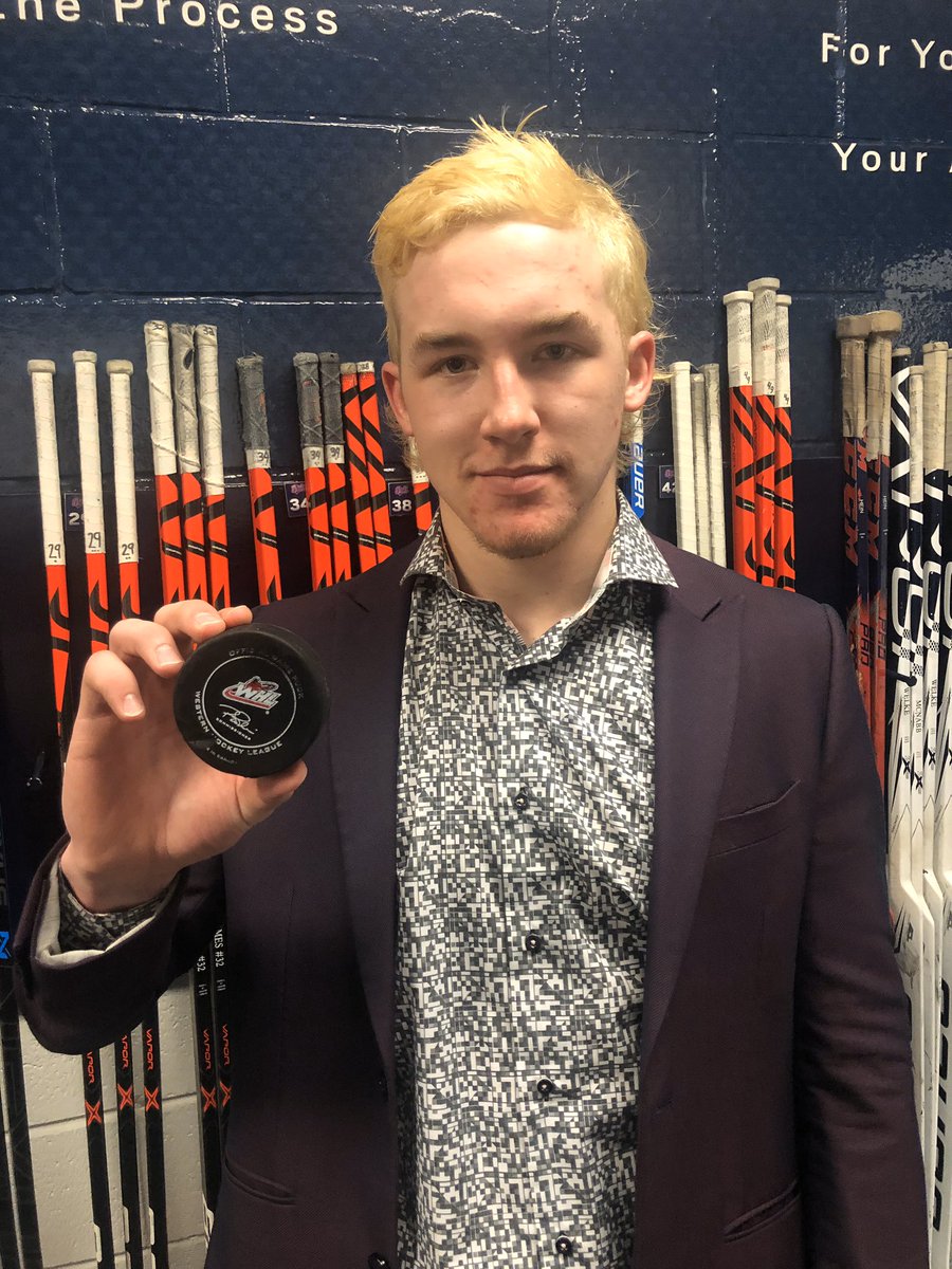 Win number ☝️ in the <a href="/TheWHL/">Western Hockey League</a> tonight for this guy!! 

Congrats <a href="/35Welke/">Spencer Welke</a>!! 

#JoinTheRegiment