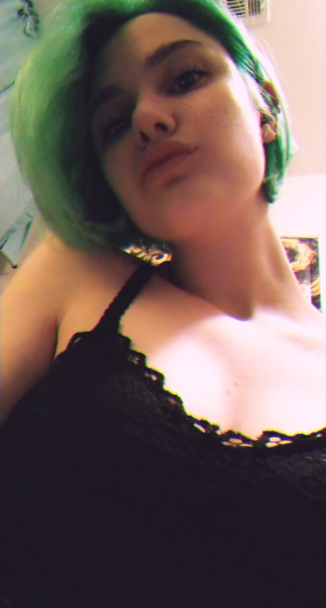 kutiekurokitty's tweet photo. sorta new to nsfw twitter ☆

*.✧ 19 
*.✧ 5'6 
*.✧ sub 
*.✧ straight (sadly)
*.✧ just looking for a lil fun (≧▽≦)

DM me anytime (｡•̀ᴗ-)✧
RT for mutual (≧▽≦) https://t.co/BpKEv6myuW