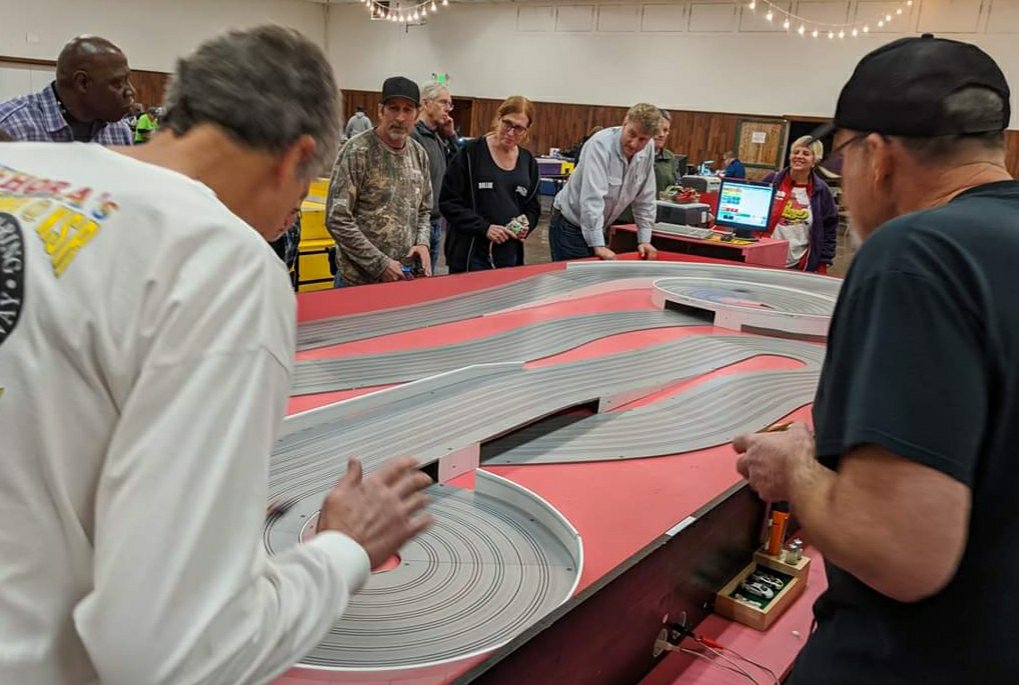SmokeyHughes's tweet photo. Practice on the pink track.. I see a local from #StL .. #frayinferndale https://t.co/pGGbR5VTTF