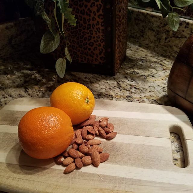 ThisShaneParks's tweet photo. Day 3 of #NoStartchMarch. This is what 200 calories looks like. Tomorrow fasting begins.

There are so many conflicting articles on health and nutrition related topics that you can find online. It becomes hard to know what is actually good for you. This … https://t.co/OORoyPbCRa https://t.co/GdTWww8XDB